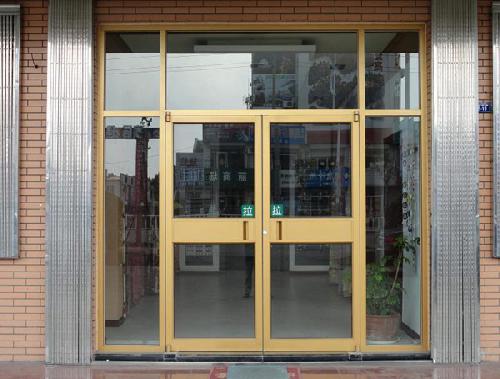 洛陽(yáng)肯德基門(mén)4